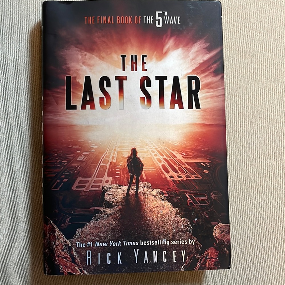 🌈2/$8  The Last Star #3 in The 5th Wave Series